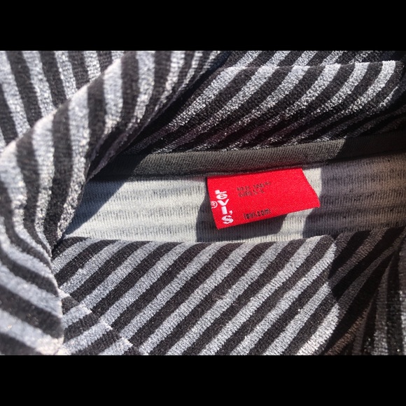 LEVI’S TURTLE NECK VELVET STRIPED SWEATER GREY - Picture 2 of 8
